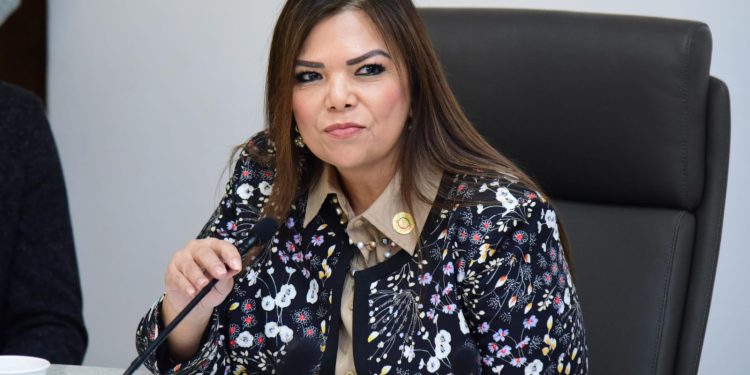 Con enfoque en el crecimiento económico y la solución de problemas regionales instalan Comisión de Desarrollo Productivo y Regional.