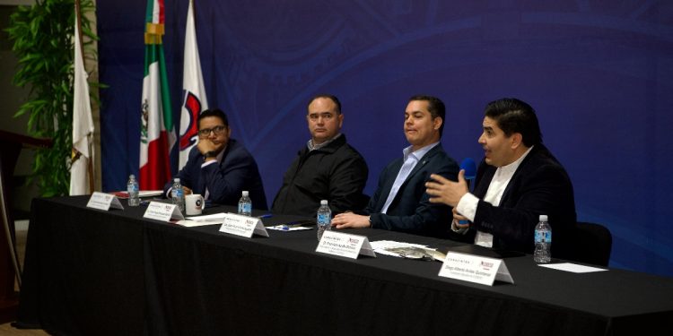 Plan Sonora busca consolidar industrias de electromovilidad, semiconductores y energías renovables.