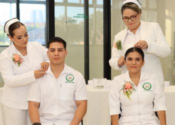 Hace historia primera generación de enfermeras y enfermeros de la UTEtchojoa.