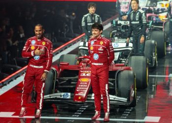 Abuchean a Red Bull en la presentación de todos los coches para la temporada 2025 de la Formula 1, ¡Ferrari se llevó la noche!.