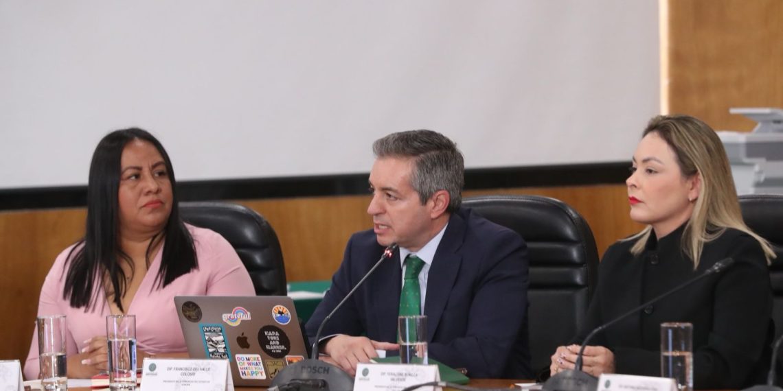 Participa diputado Omar Del Valle Colosio en Primer Encuentro de Presidencias de Congresos Locales.