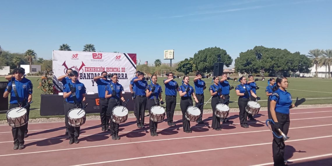 Realiza Cobach Sonora gran exhibición de Escoltas y Bandas de Guerra.