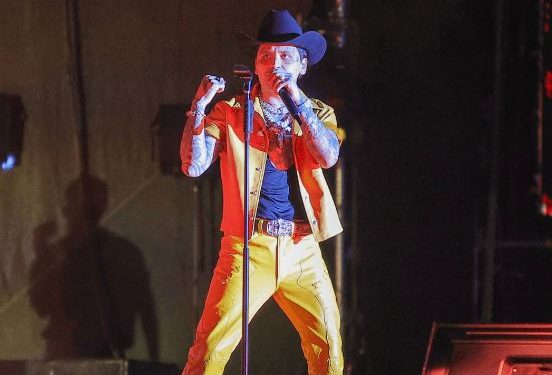 Christian Nodal busca mantener en su música la esencia de Sonora.