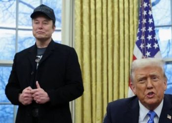 Trump firma un decreto para reducir la plantilla burócrata y dar más poder a DOGE, encabezada por Musk.