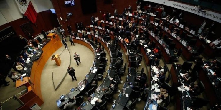 Senado aprueba el ingreso a México de 10 militares de EU.