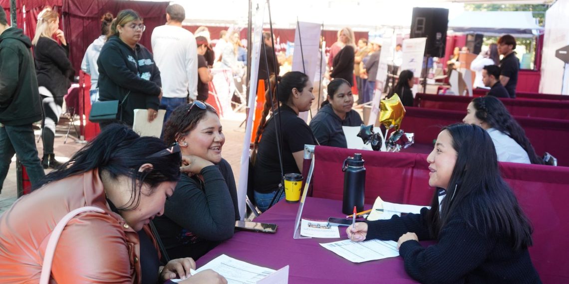 Gobierno de Sonora oferta más de mil empleos para mujeres en la Feria Nacional 2025.
