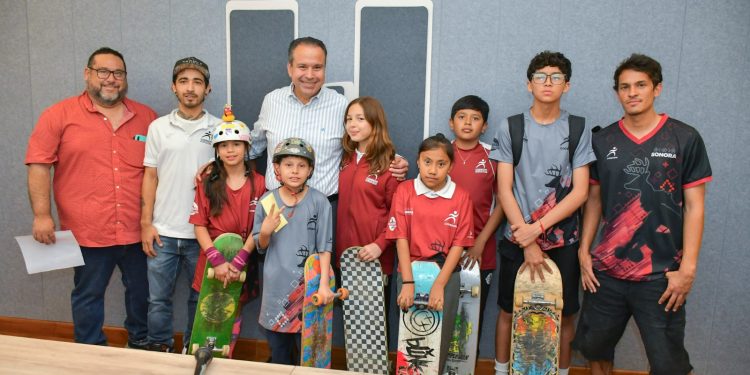 Apoya Toño Astiazarán a deportistas a través del Fondo Deportivo Hermosillo.