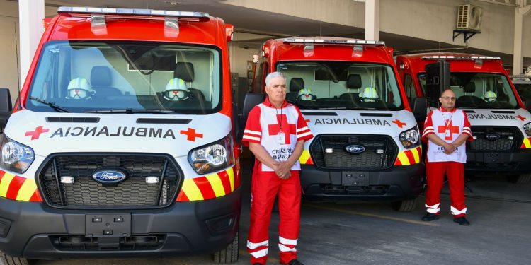 Entrega Sonora siete ambulancias en el marco de la Colecta Estatal 2025 de Cruz Roja.