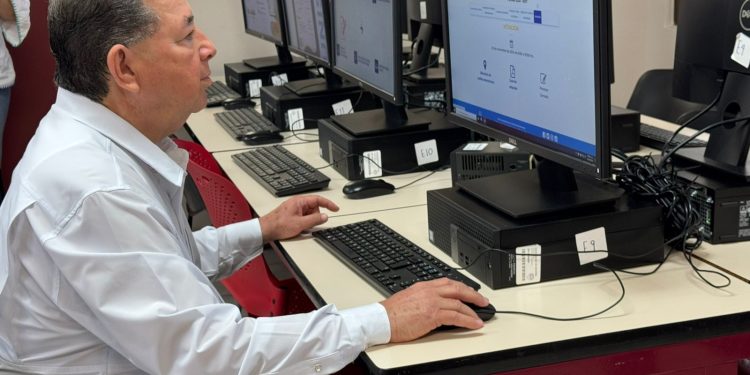 Destaca Cuauhtémoc González contribución a la cultura democrática en jornada electoral de la Universidad de Sonora.