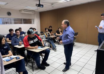 Candidato a Rector de la Unison, Cuauhtémoc González, visita diversas escuelas y departamentos.