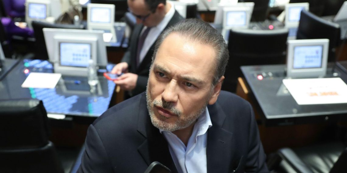 Cuadros del PRI podrían volver siempre y cuando “Alito” deje la dirigencia: Beltrones.