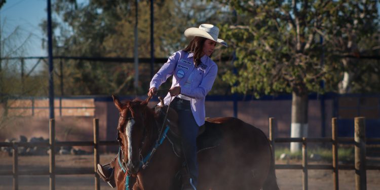 ¡Galope imparable! alumna de PrepaTec es hexacampeona en rodeo.