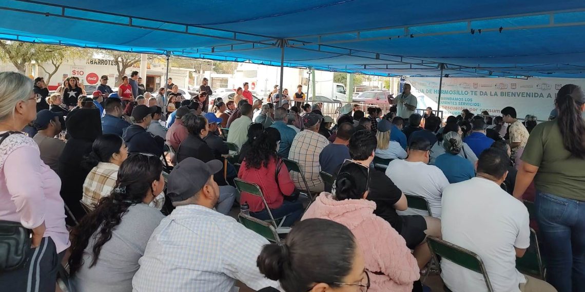 Atiende AGUAH a más de 300 usuarios en la Jornada de Regularización.