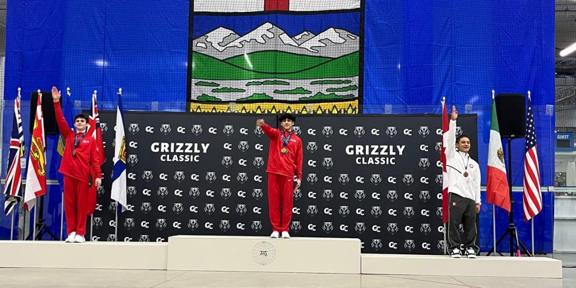Gana alumno de Cobach Sonora bronce en competencia internacional de gimnasia en Canadá.