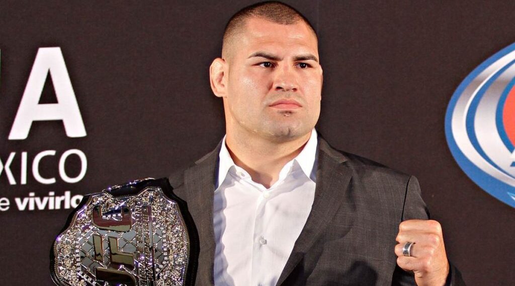 Columna Nada Personal: Caín Velásquez: ¿Héroe o víctima de un sistema injusto?