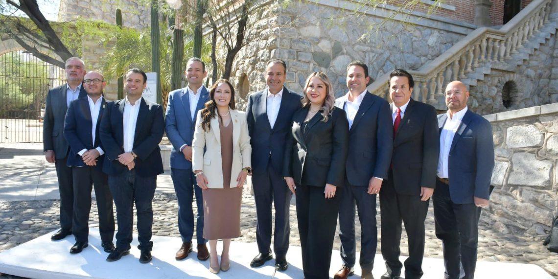 Destacan Ayuntamientos del país ejemplo de Antonio Astiazarán en el uso de energías renovables.