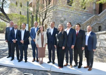 Destacan Ayuntamientos del país ejemplo de Antonio Astiazarán en el uso de energías renovables.