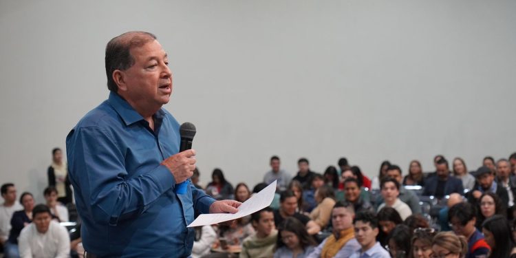 Destaca Cuauhtémoc González Valdez, propuestas de vanguardia al presentar su visión 2025-2030 para la Universidad de Sonora.