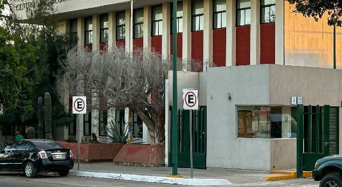 Columna Nada Personal: La Burocracia del IMSS y el sufrimiento de las familias sonorenses. El protagonismo político de Don Antonio Pérez y el futuro de Checo Pérez en la Fórmula 1.