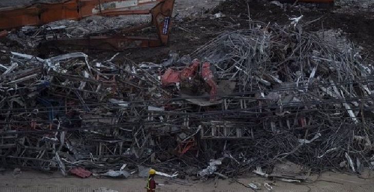 Terremoto en Birmania deja más de 2 mil muertos y escenas de desesperación.