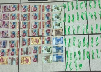 Aseguran 54 envoltorios de sustancia prohibida a persona en Huatabampo.