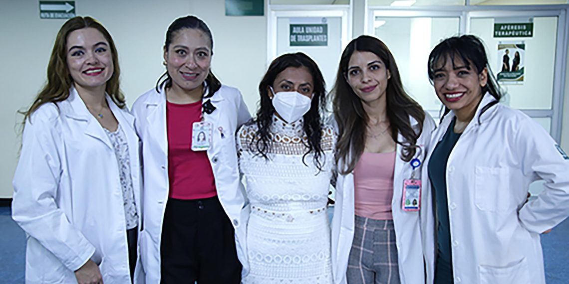 Hospital de Especialidades del CMN La Raza realiza con éxito su trasplante hepático número 100.