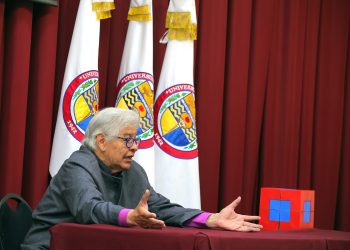 No es magia, es geometría pura; el escultor Sebastian ofrece conferencia en Unison.