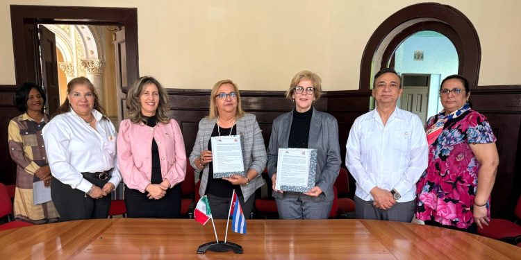 Firma Unison convenio con instituto de ciencias pedagógicas de Cuba.