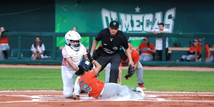 En extra innings Tabasco se llevó el segundo ante la Escuadra Naranja.