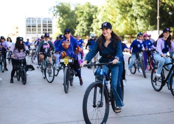 Participa Patty Ruibal en la “Rodada por las Mujeres” en Hermosillo.