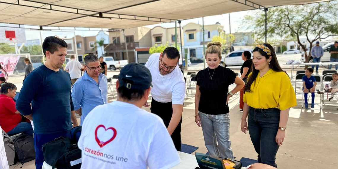 Las diputadas Ely Sallard y Amairany Peña acercan servicios gratuitos a vecinos de Villa Bonita de Hermosillo.