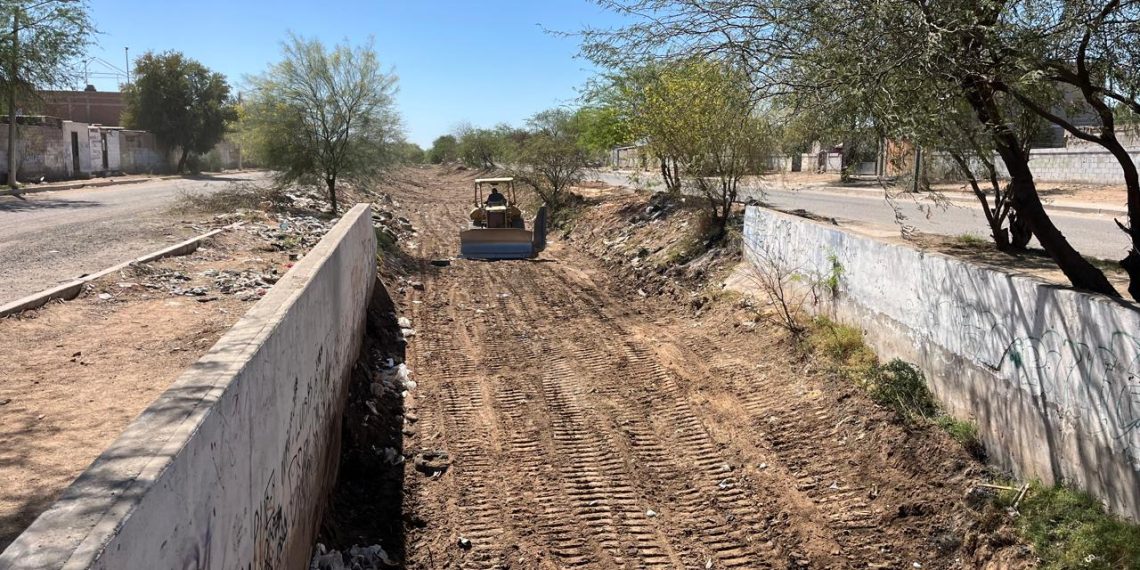 Tiene ayuntamiento de Hermosillo un avance del 90 por ciento en limpieza de canales.