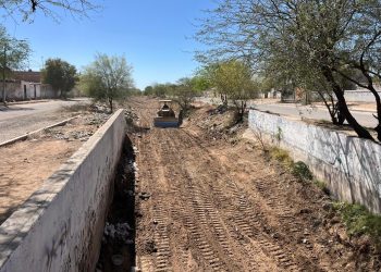 Tiene ayuntamiento de Hermosillo un avance del 90 por ciento en limpieza de canales.