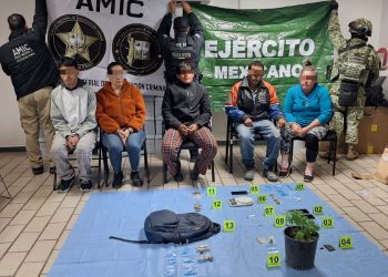 AMIC asegura droga y detiene a cinco personas en cateos simultáneos contra el narcomenudeo en Magdalena de Kino.