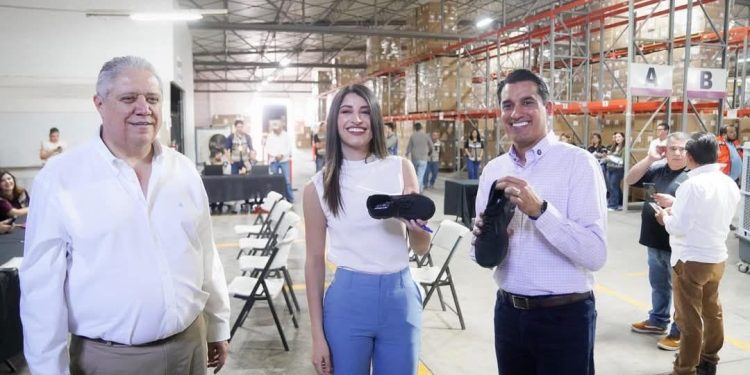 Inicia SEC entrega de uniformes gratuitos a partir del 20 de mayo.