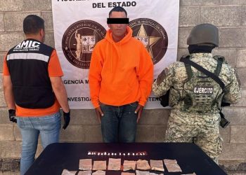 Cateo en Hermosillo resulta en detención de sujeto con droga y orden de aprehensión vigente.