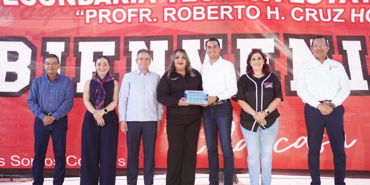 Fortalece Gobierno de Sonora el potencial del alumnado en robótica: Froylán Gámez.