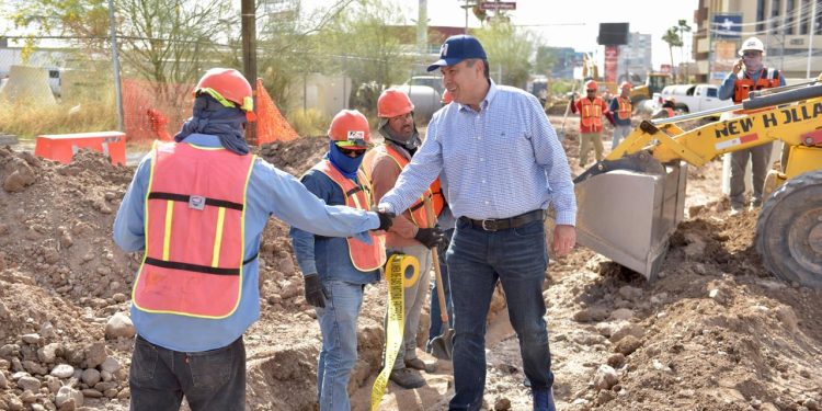 Avanza a buen ritmo obra de paso a desnivel Colosio y Solidaridad: Toño Astiazarán.