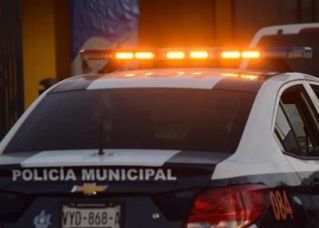 Lesionan a policías con arma blanca en Bahía de Kino.