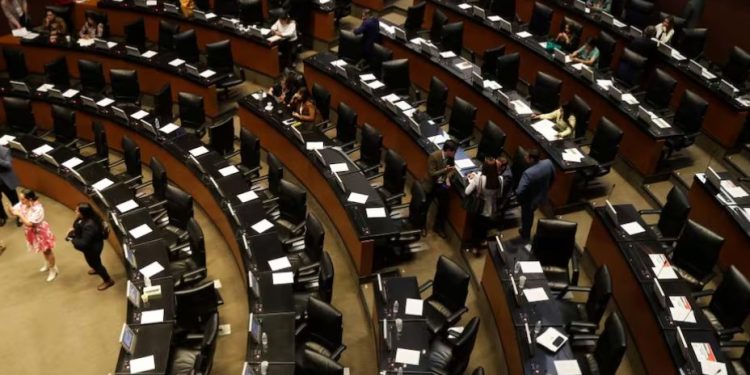 Aplaza Senado aprobación de Ley de Telecomunicaciones; consultarán a representantes del sector y expertos para mejorar redacción.