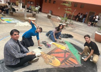 Objetivo del diseñador sigue siendo comunicar de manera clara, concisa y eficaz: académico.