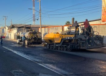 Inicia Gobierno Municipal trabajos de mantenimiento en calle Reforma.