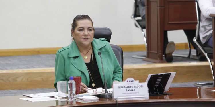 Declara INE validez y definitividad del Padrón Electoral y Listas Nominales de Electores para la elección del Poder Judicial.