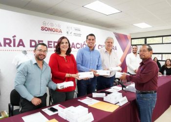 Inicia Gobierno de Sonora entrega de vales para uniformes escolares: Froylán Gámez.