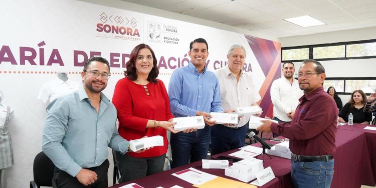 Inicia Gobierno de Sonora entrega de vales para uniformes escolares: Froylán Gámez.