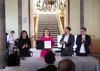 Gobierno de Sonora e IMJUVE consolidan alianza en favor de las juventudes.