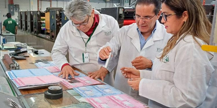 IEE Sonora supervisa producción de boletas y documentación electoral para la elección del Poder Judicial Local 2025.