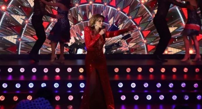 Lucía Méndez Confirma en Exclusiva que Está Hospitalizada por COVID-19.