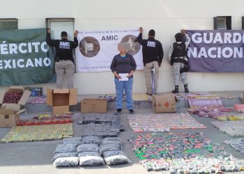 Aseguran más de 2 mil artículos pirotécnicos en San Luis Río Colorado tras cateo.
