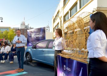 Celebra Toño Astiazarán sorteo “En La H Cumpliendo Ganas” con ganador del automóvil JAC E10X 2025.